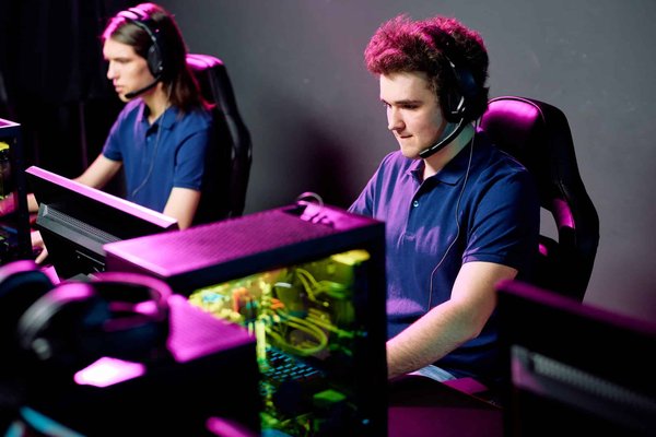 L'ascension de l'e-sport : comment les jeux en ligne deviennent des phénomènes sportifs globaux