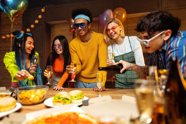 Les campings sur l'Île d'Oléron proposent-ils des animations nocturnes ?