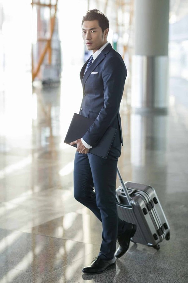 Quelle taille pour une valise 23 kg?